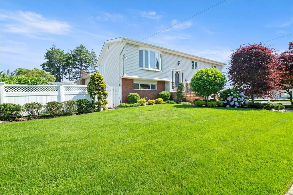 2 Sherman Avenue Bethpage NY 11714