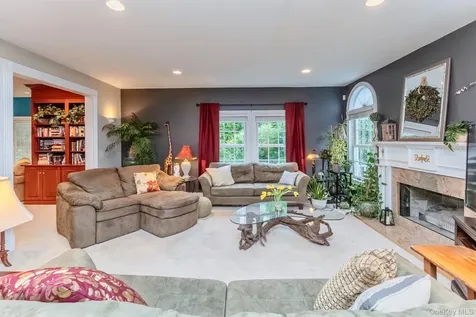 21 Amy Court Kingston NY 12401