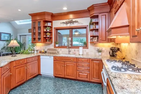 21 Amy Court Kingston NY 12401