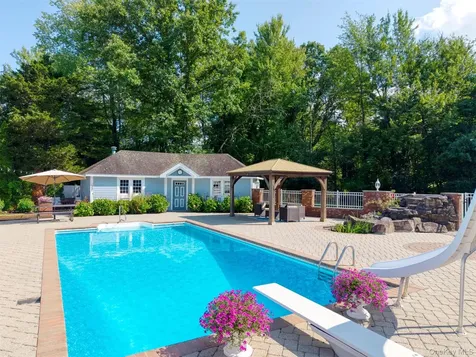 21 Amy Court Kingston NY 12401