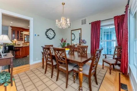 21 Amy Court Kingston NY 12401