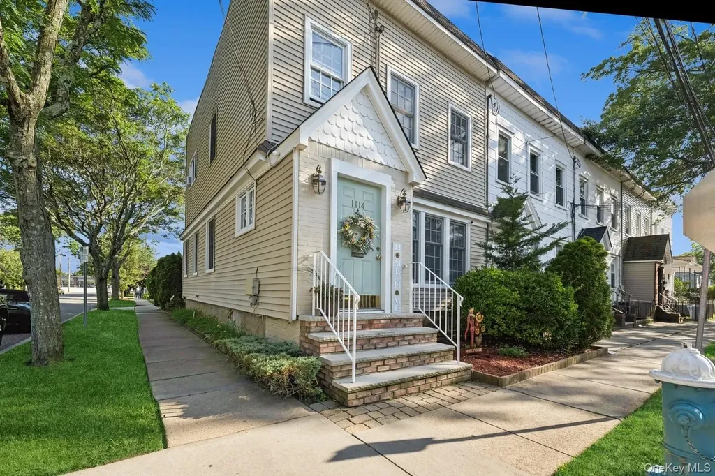 1114 1st Avenue New Hyde Park NY 11040