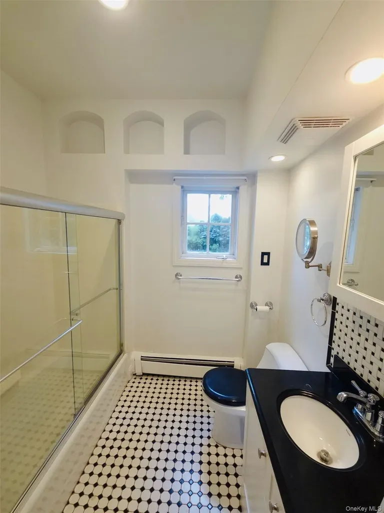 1114 1st Avenue New Hyde Park NY 11040