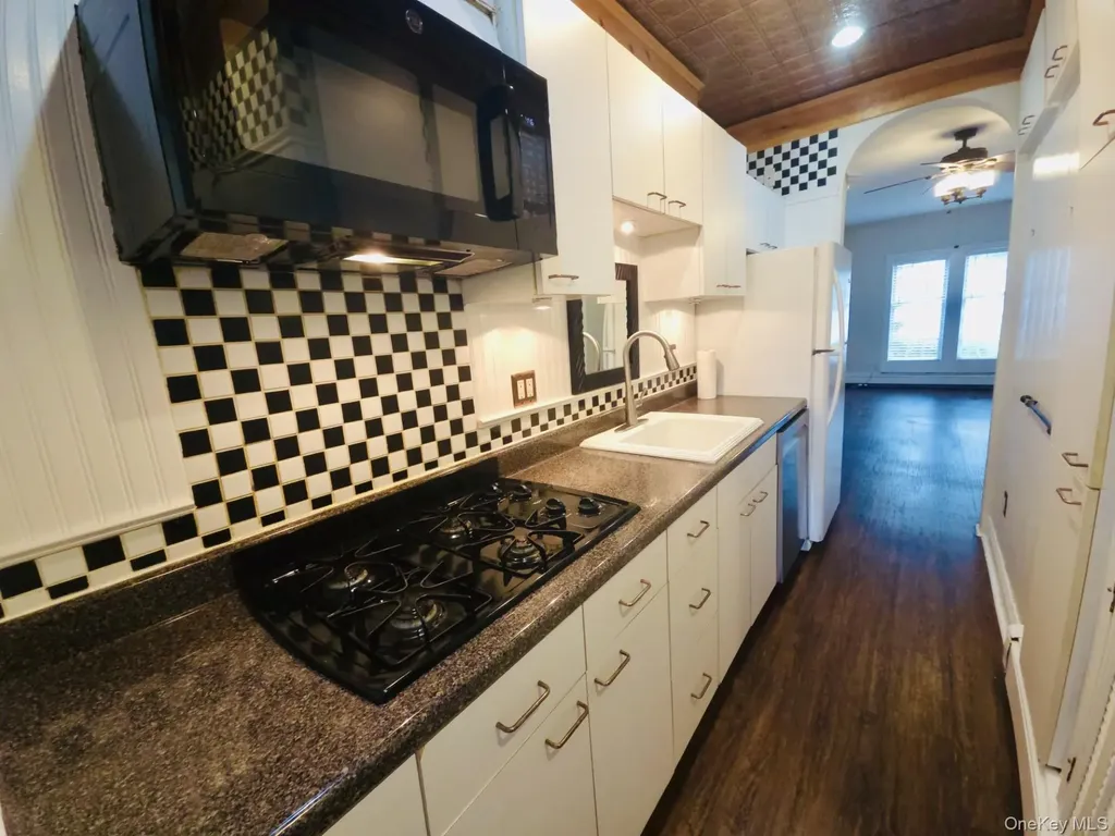 1114 1st Avenue New Hyde Park NY 11040