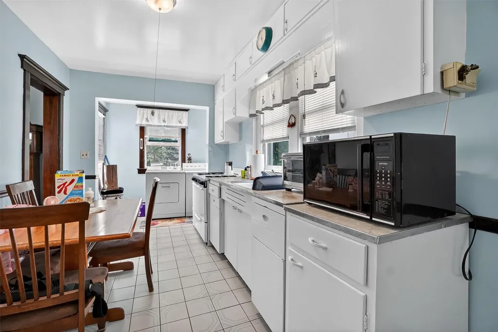 46 Bainton Street Yonkers NY 10704