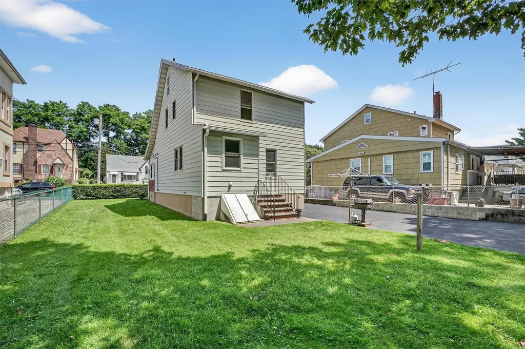 46 Bainton Street Yonkers NY 10704
