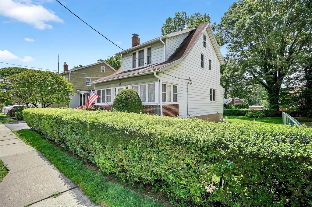 46 Bainton Street Yonkers NY 10704