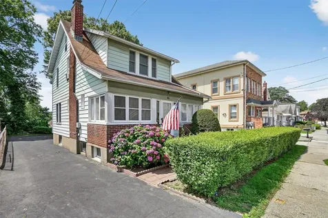 46 Bainton Street Yonkers NY 10704