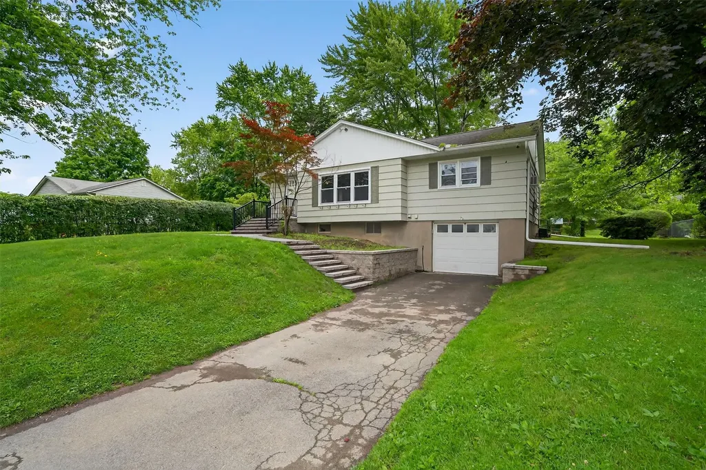 14 Provost Drive New Windsor NY 12553