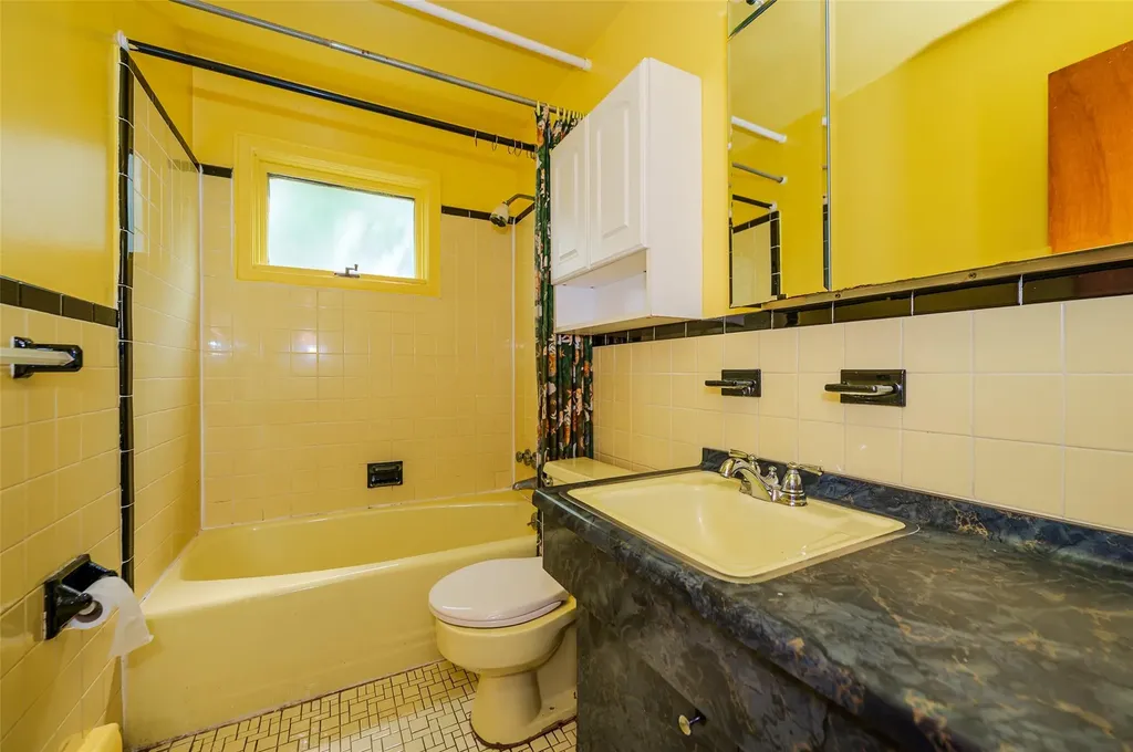 615 E Olive Street Long Beach NY 11561