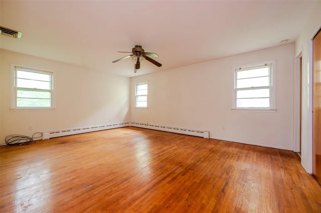 615 E Olive Street Long Beach NY 11561