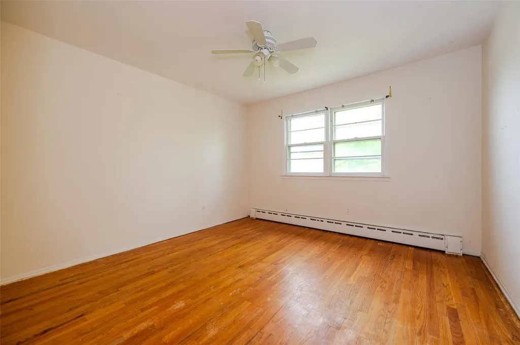 615 E Olive Street Long Beach NY 11561