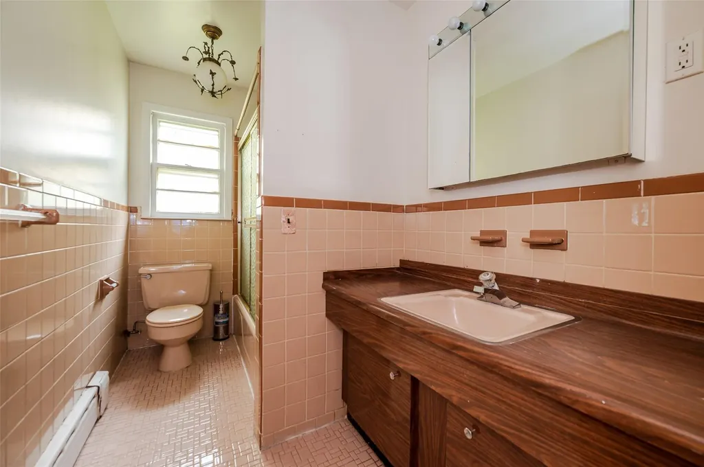615 E Olive Street Long Beach NY 11561
