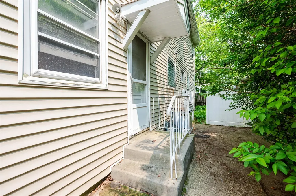 615 E Olive Street Long Beach NY 11561