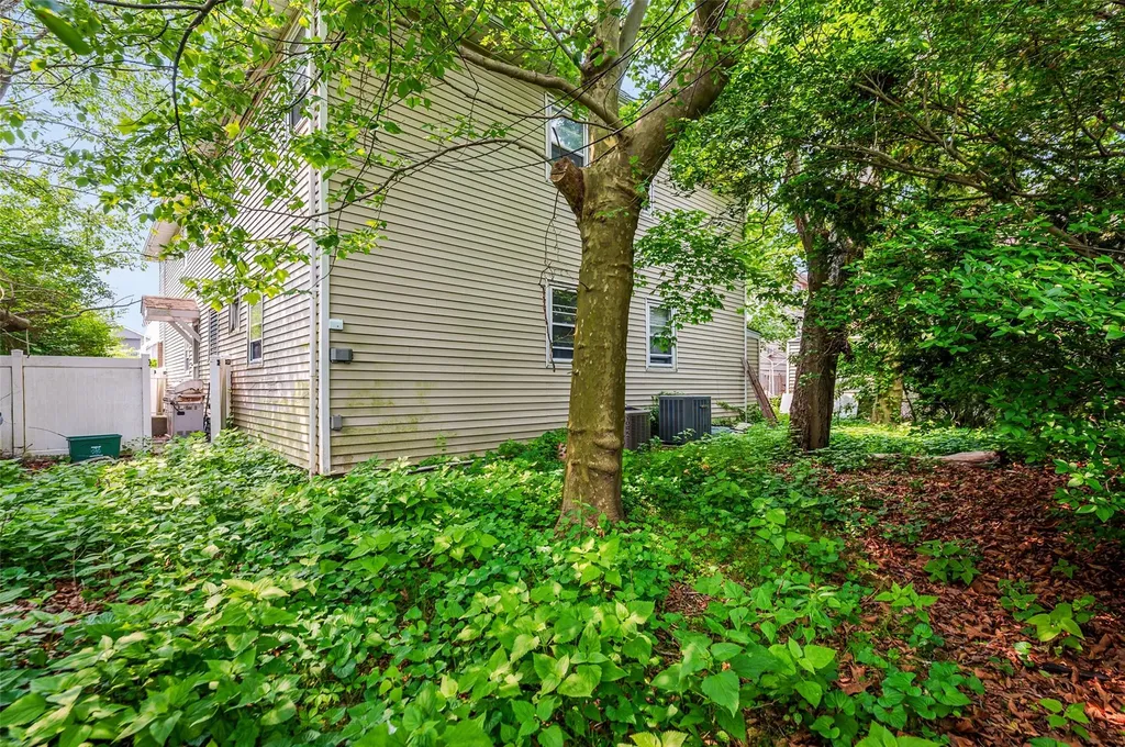 615 E Olive Street Long Beach NY 11561