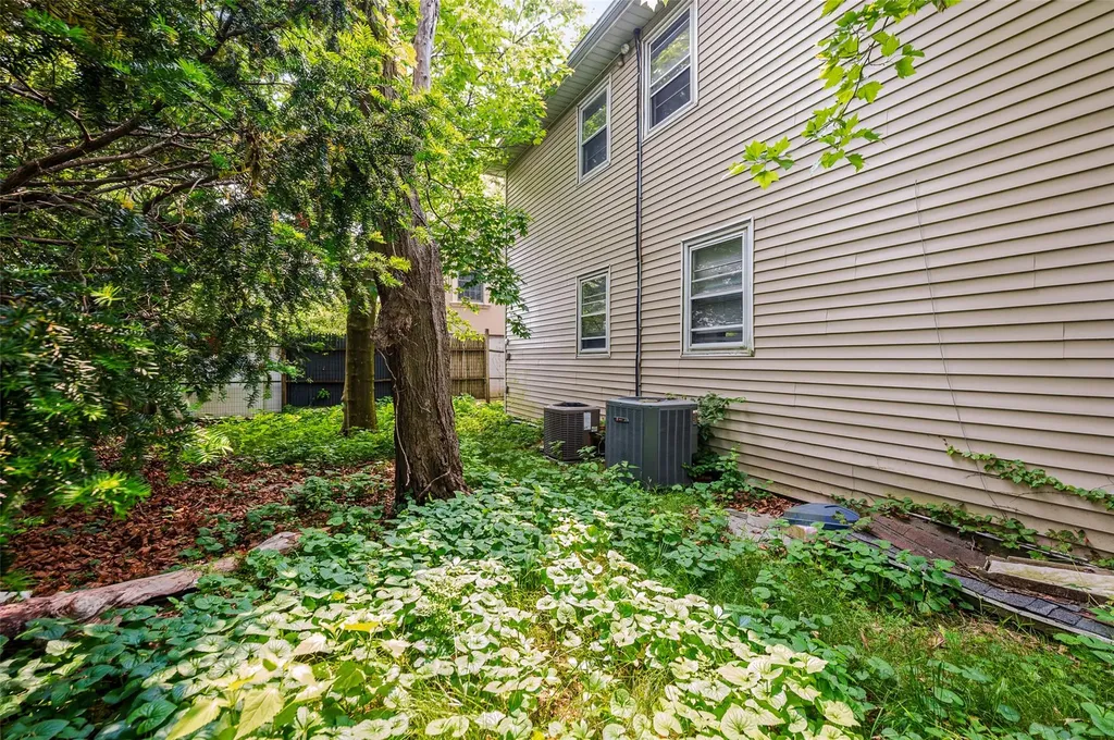615 E Olive Street Long Beach NY 11561
