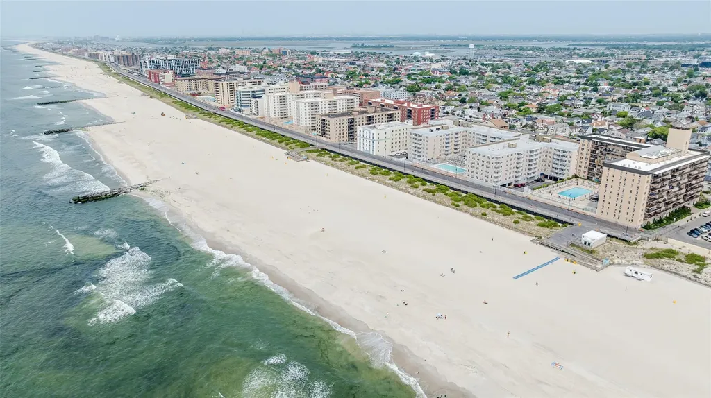 615 E Olive Street Long Beach NY 11561