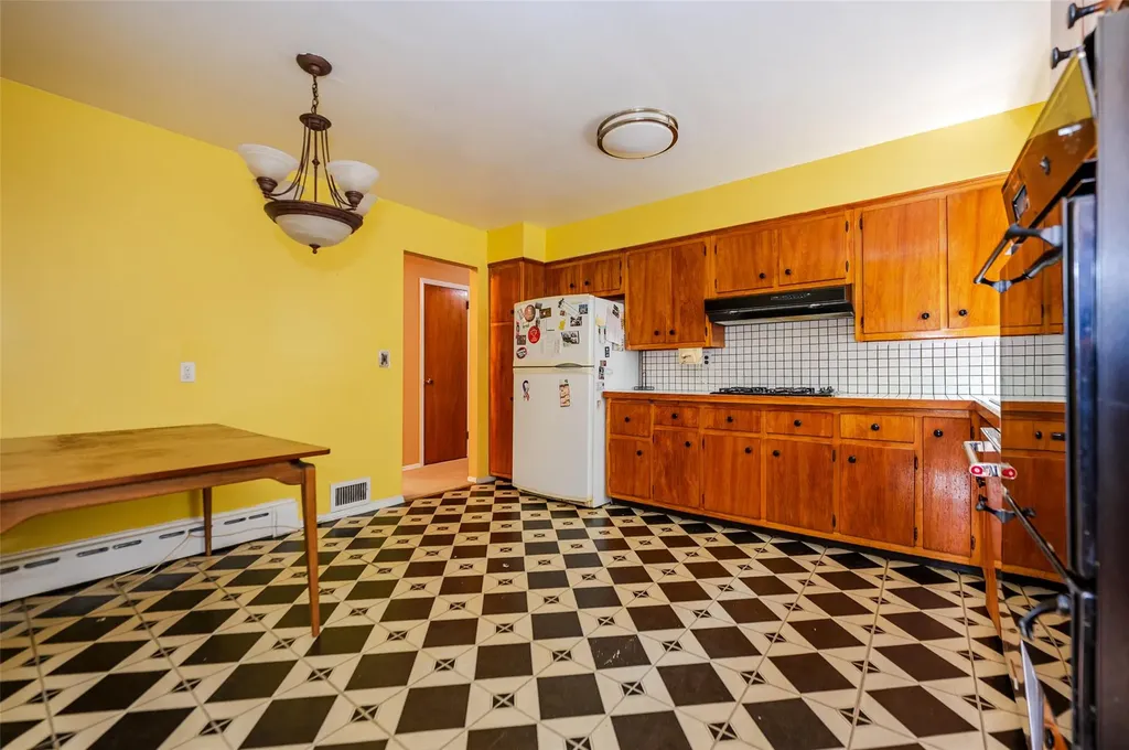 615 E Olive Street Long Beach NY 11561