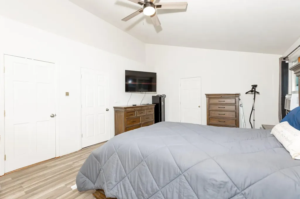 8 Division Avenue East Islip NY 11730