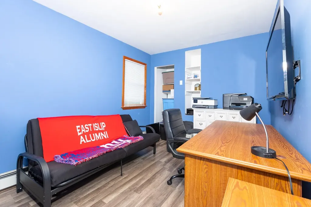 8 Division Avenue East Islip NY 11730