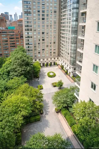 200 E 66th Street New York (manhattan) NY 10065