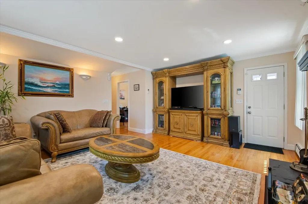 918 Clay Street Baldwin NY 11510