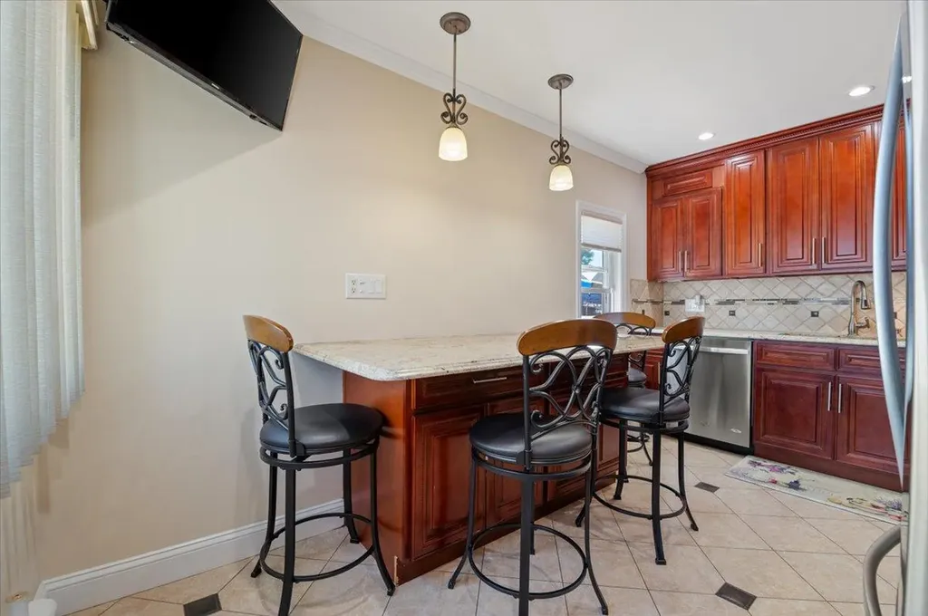 918 Clay Street Baldwin NY 11510