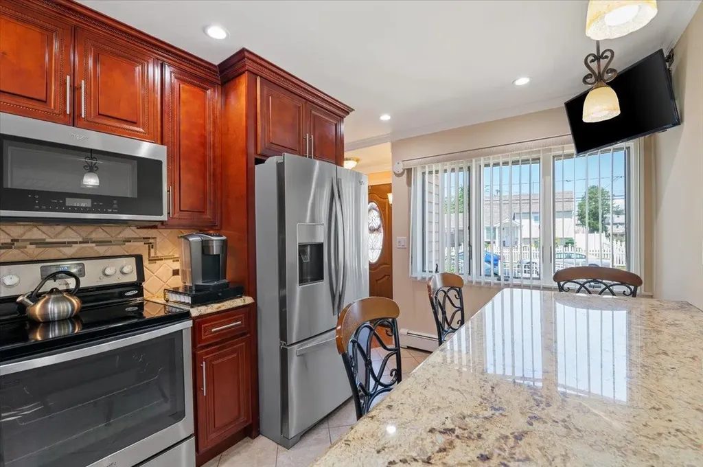 918 Clay Street Baldwin NY 11510