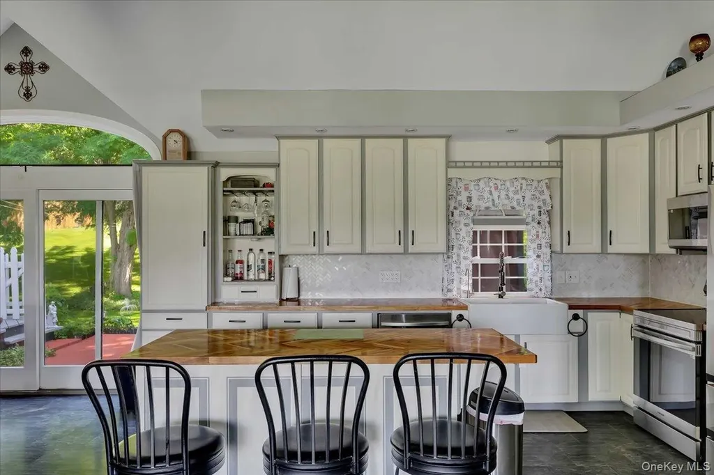 3140 State Route 5s Call Listing Agent NY 13339