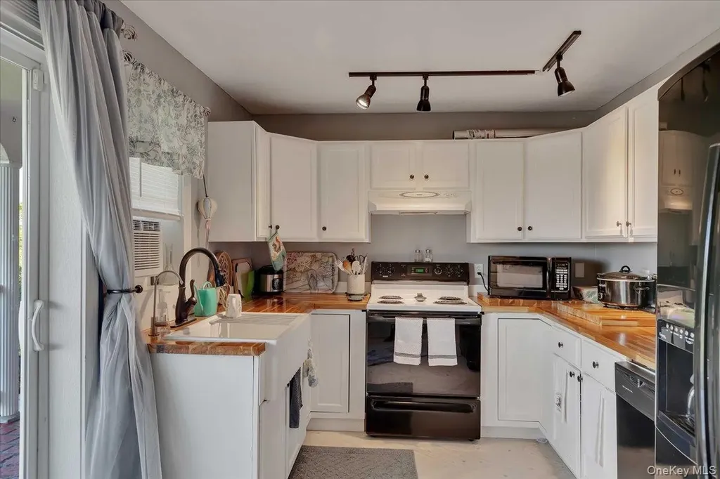 3140 State Route 5s Call Listing Agent NY 13339