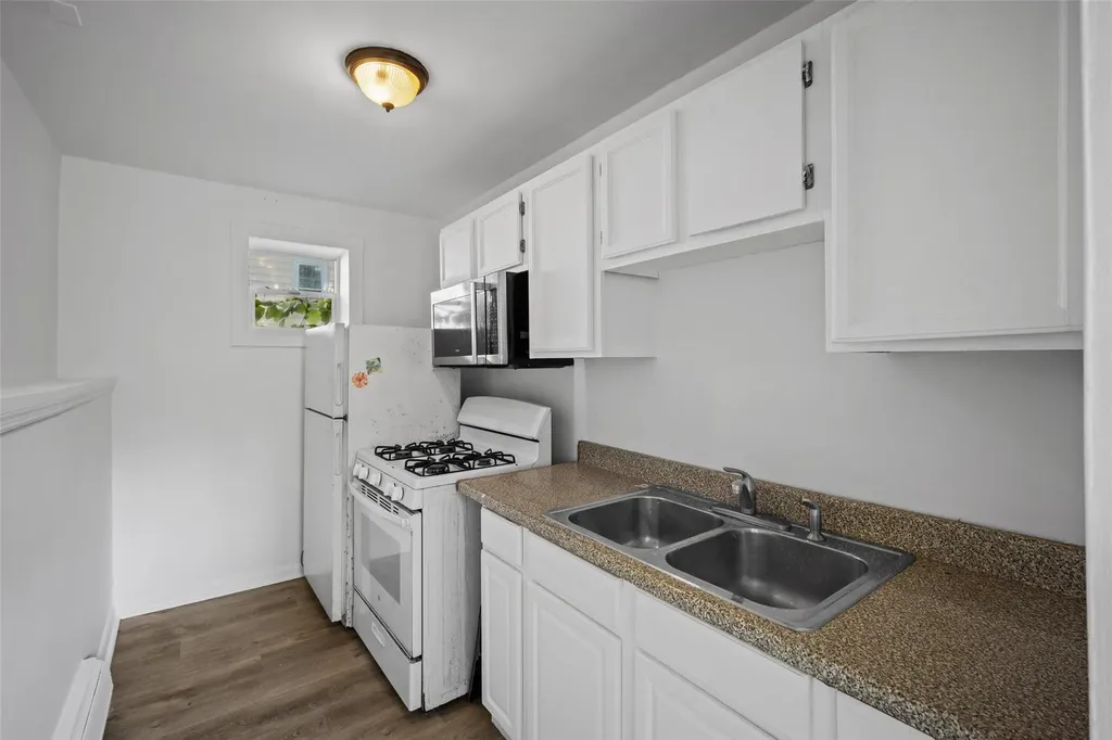 96 Cedar Street Kingston NY 12401