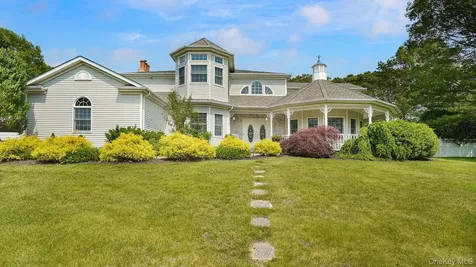 59 Lidge Drive Farmingville NY 11738