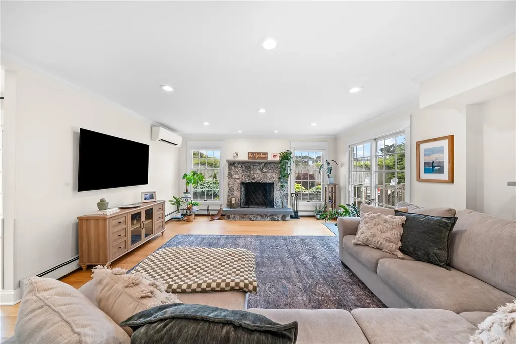 80 Kobb Boulevard West Islip NY 11795