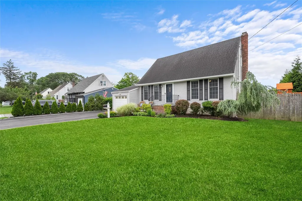 80 Kobb Boulevard West Islip NY 11795