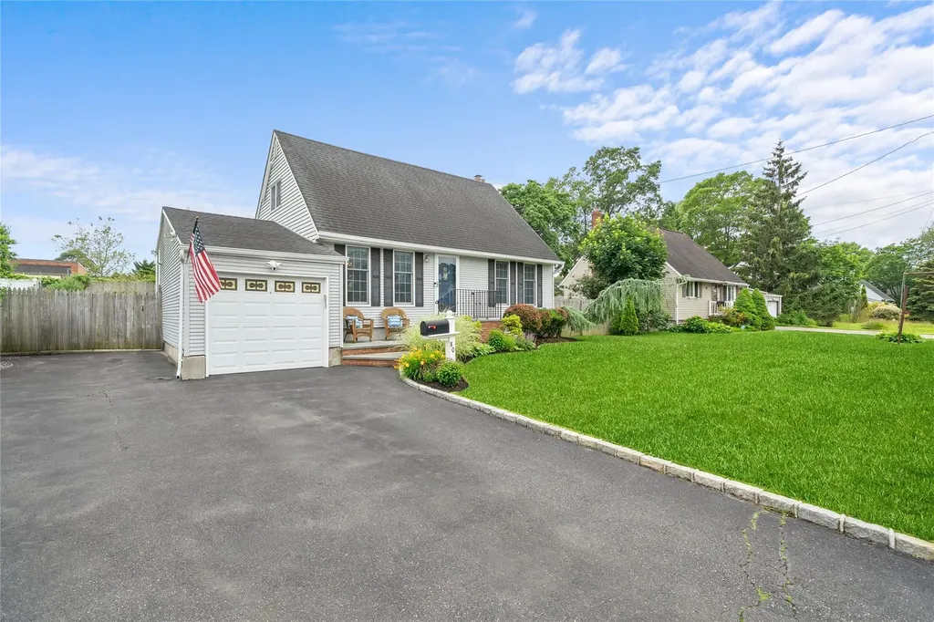 80 Kobb Boulevard West Islip NY 11795