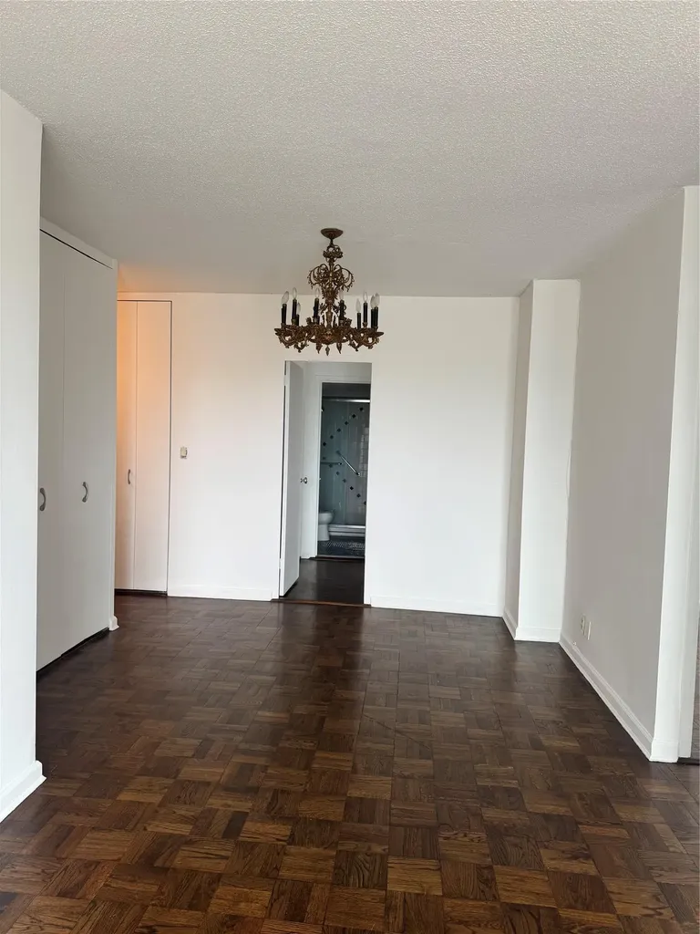 2400 Johnson Avenue Bronx NY 10463