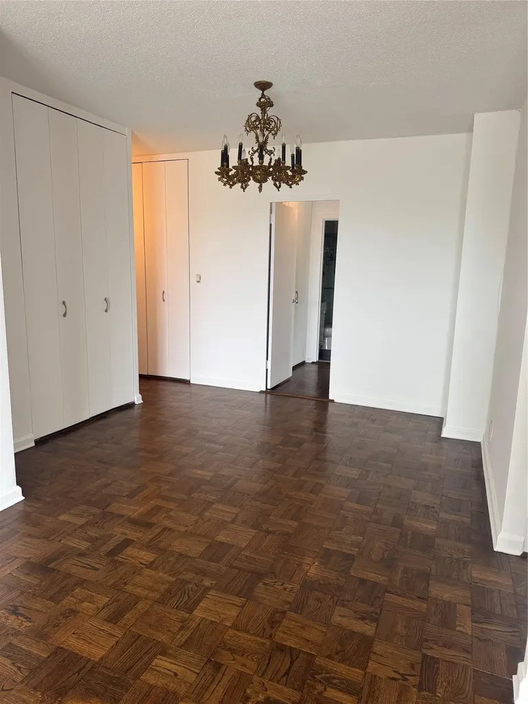 2400 Johnson Avenue Bronx NY 10463