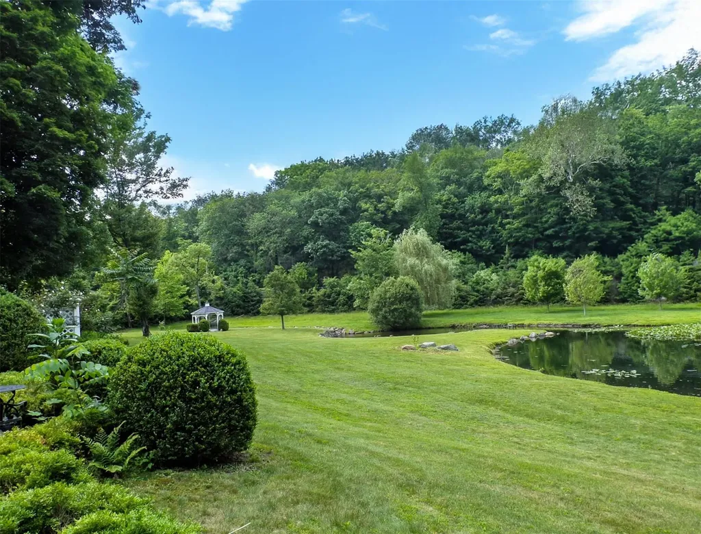 4 Bittersweet Lane Mount Kisco NY 10549