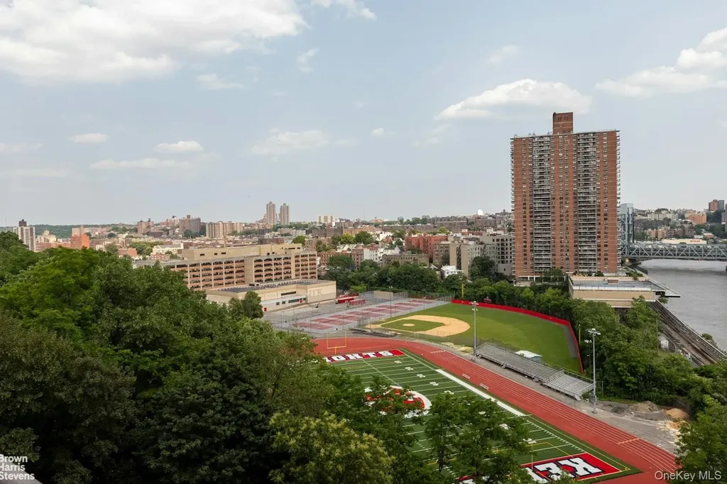 2500 Johnson Avenue Bronx NY 10463