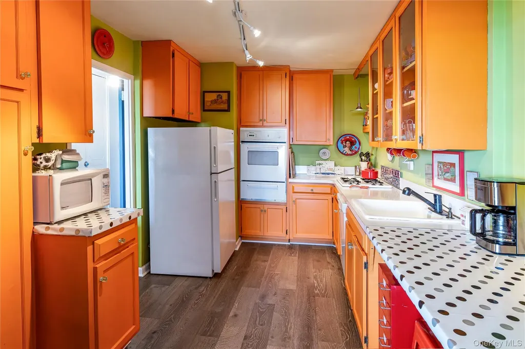 2500 Johnson Avenue Bronx NY 10463