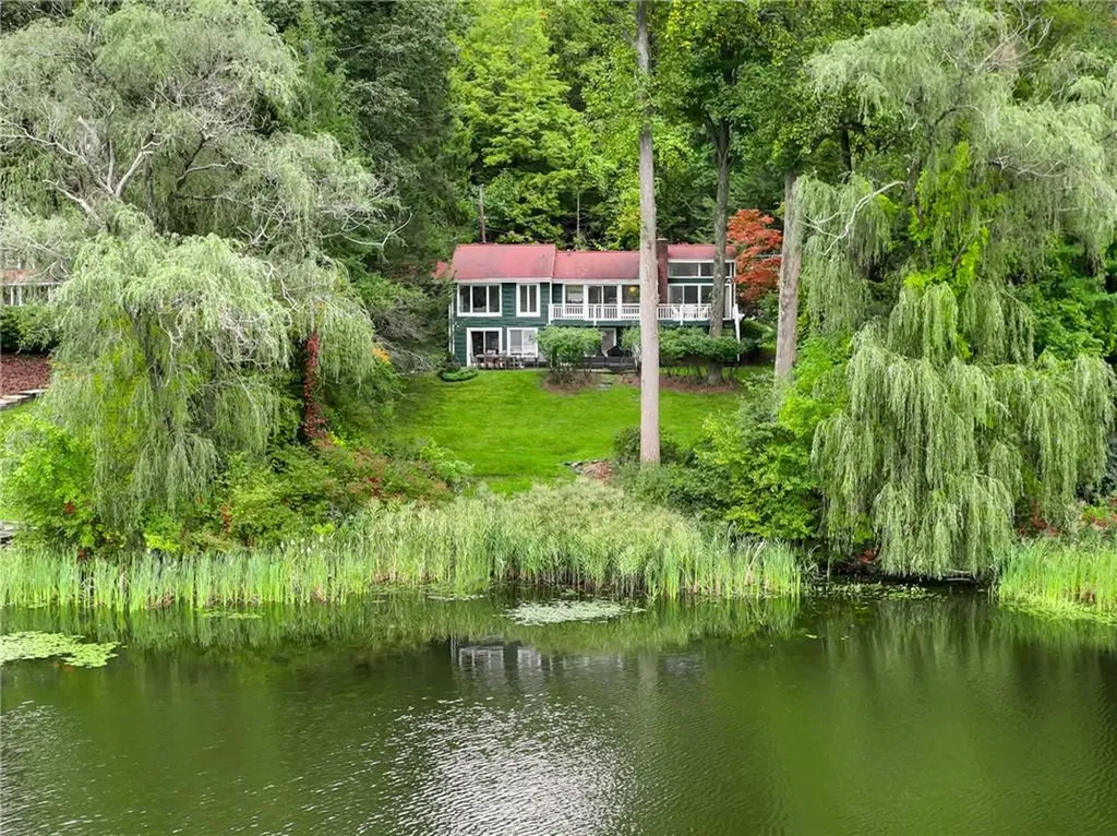 38 Bishop Park Road Pound Ridge NY 10576