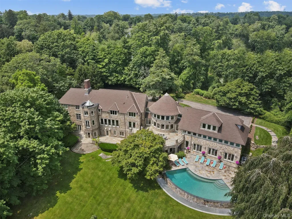 383 Woodlands Road Harrison NY 10528