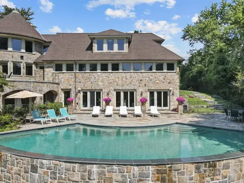 383 Woodlands Road Harrison NY 10528