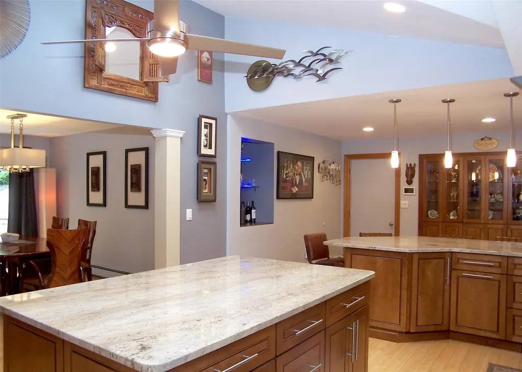 1778 Spur Drive S Islip NY 11751