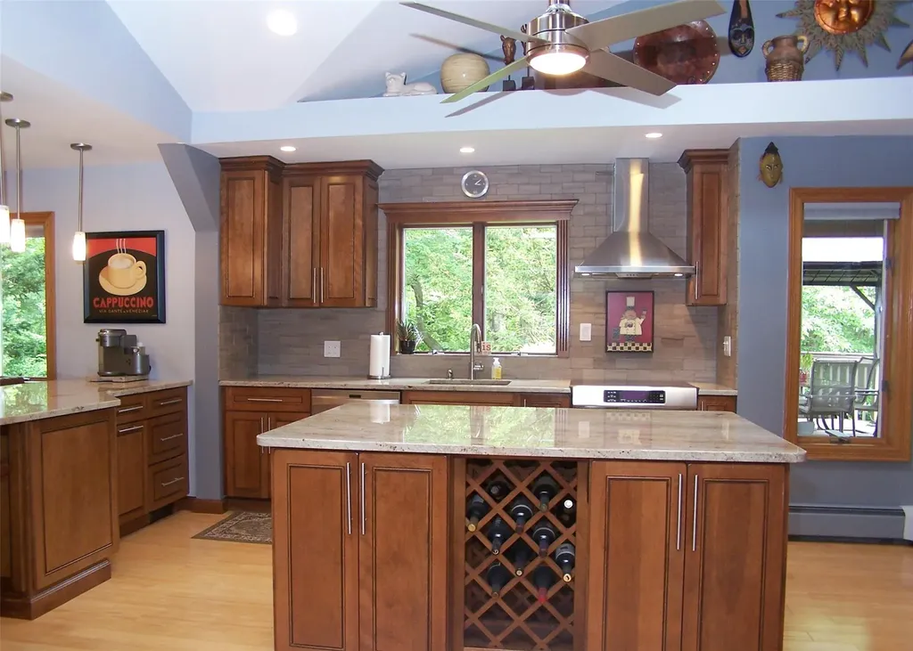 1778 Spur Drive S Islip NY 11751
