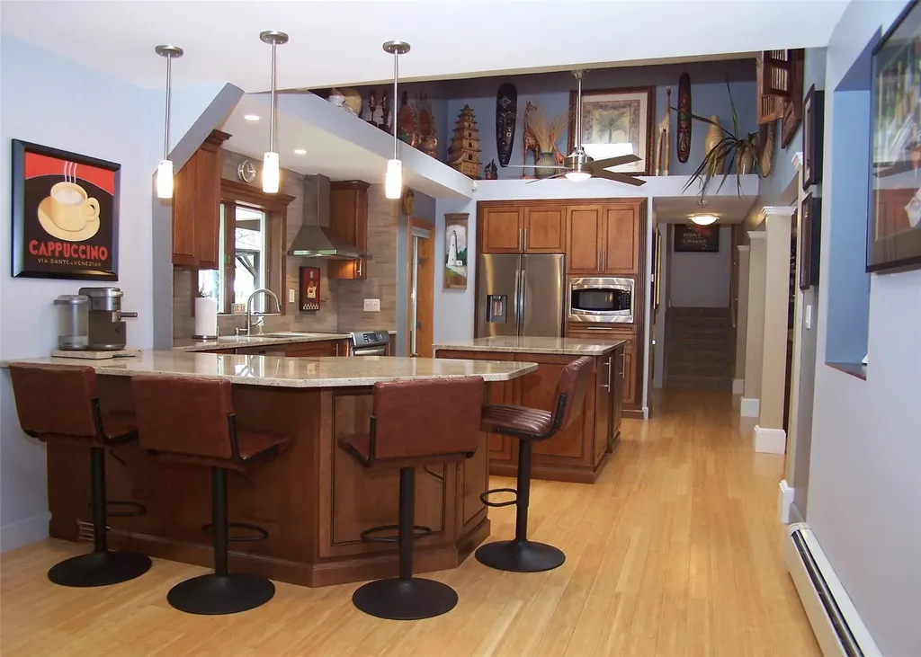 1778 Spur Drive S Islip NY 11751