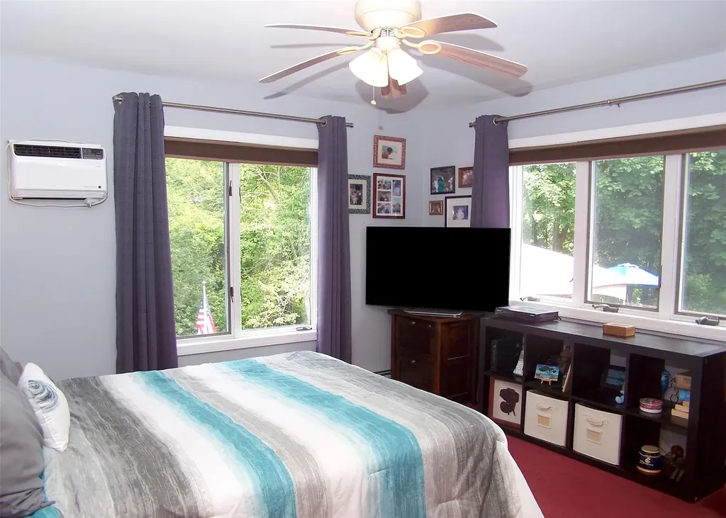 1778 Spur Drive S Islip NY 11751