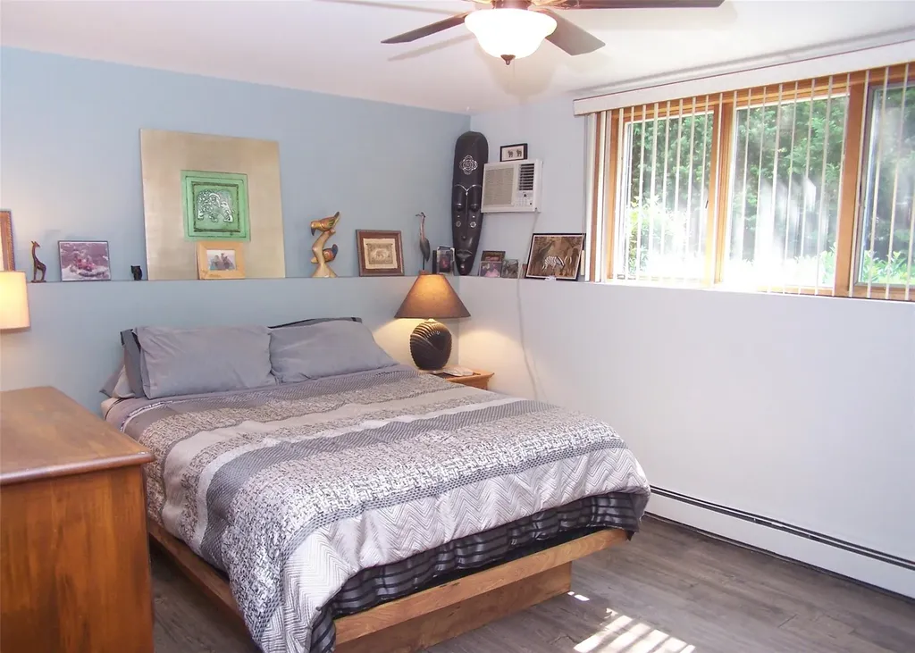 1778 Spur Drive S Islip NY 11751