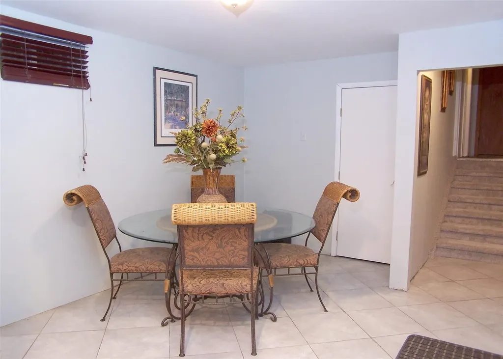 1778 Spur Drive S Islip NY 11751
