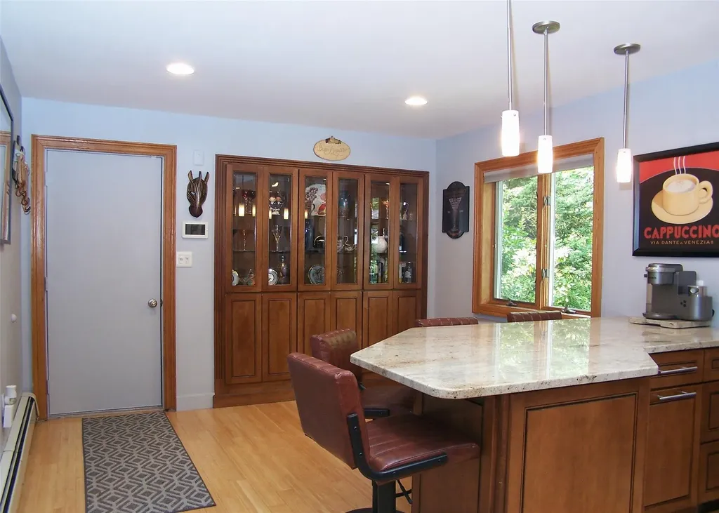 1778 Spur Drive S Islip NY 11751